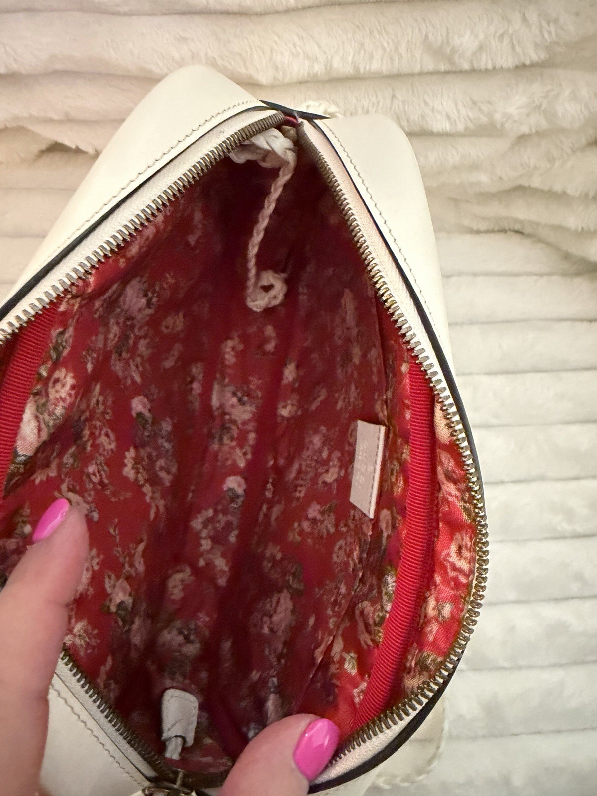 2019 Gucci White Quilted Trapuntata Camera Bag