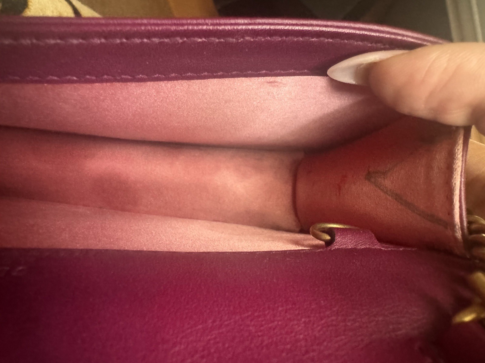 GUCCI GG Marmont Fuchsia Velvet Chevron Chain Shoulder Bag w/ Dust bag 4.1″x7.2″