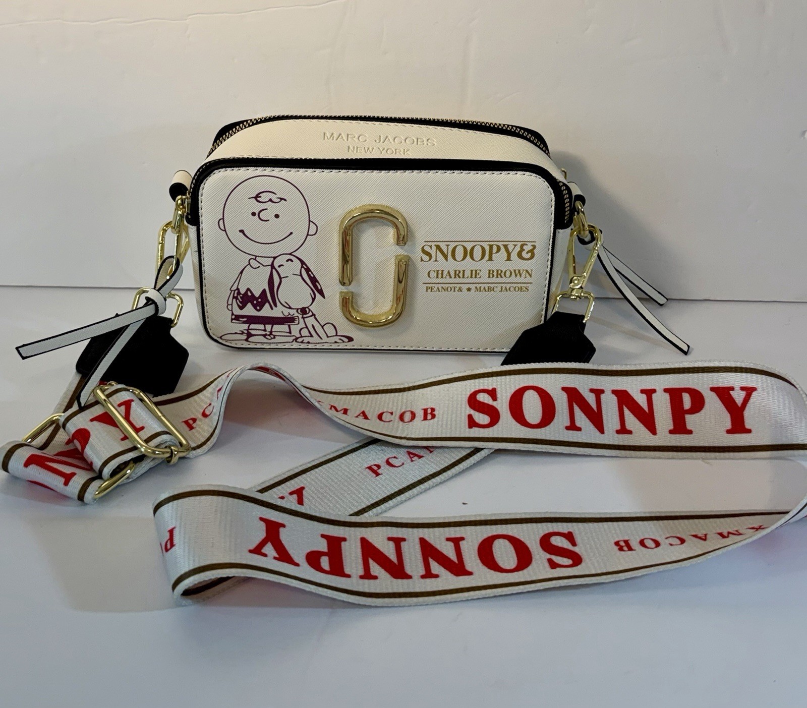 Marc Jacobs Snapshot Peanuts Snoopy collaboration Shoulder Crossbody camera Bag