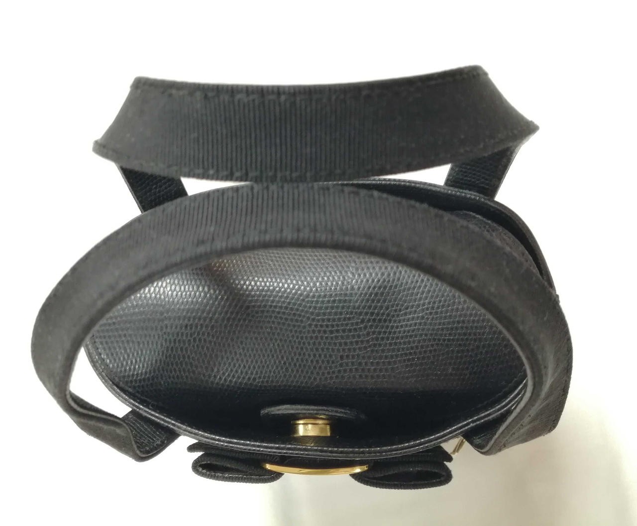 salvatore ferragamo black bucket handbag 6.8 inch