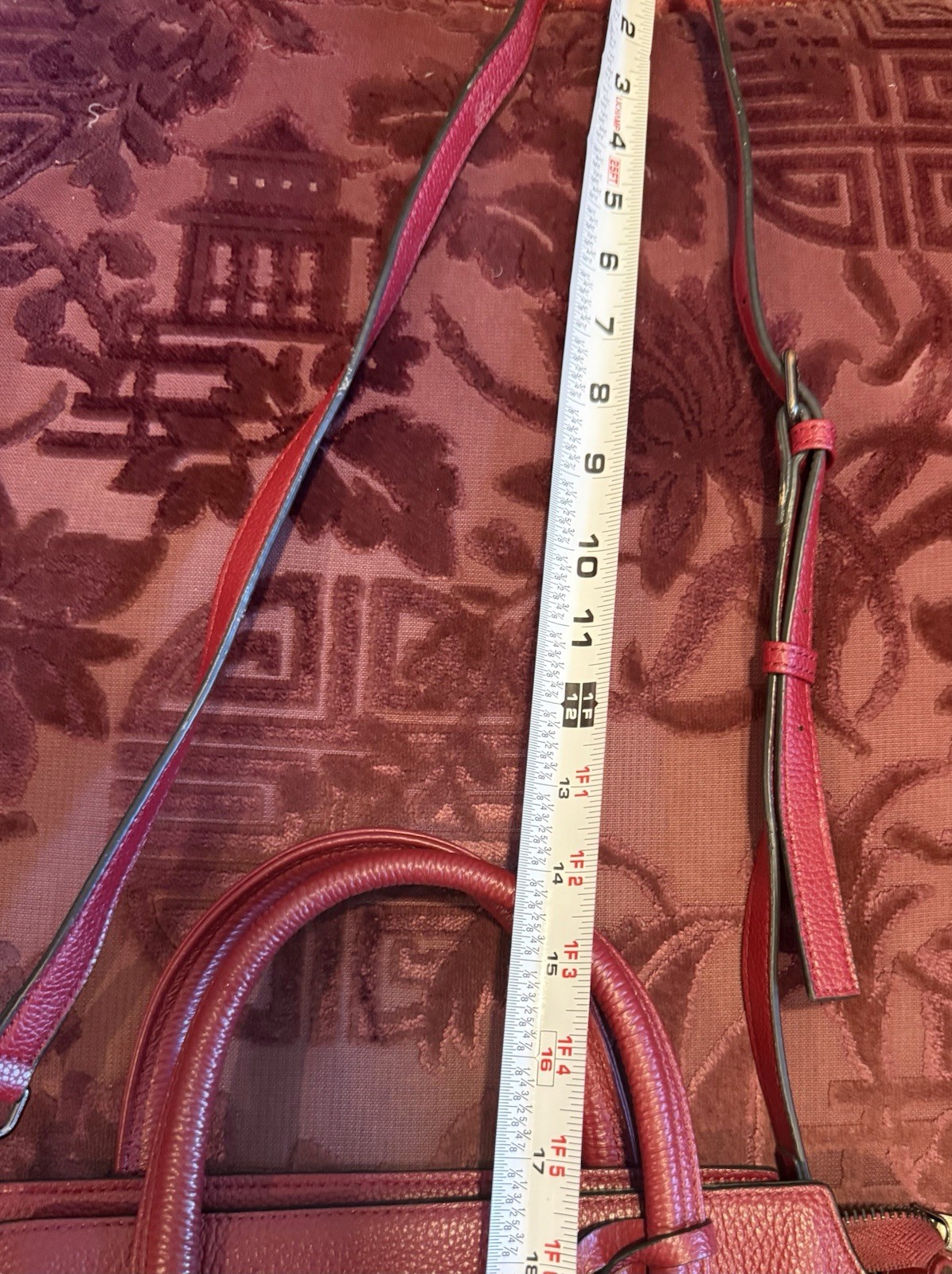 KATTEE Crimson Pebble LEATHER CROSSBODY/ 2 Handles/Pockets/ Feet EUC