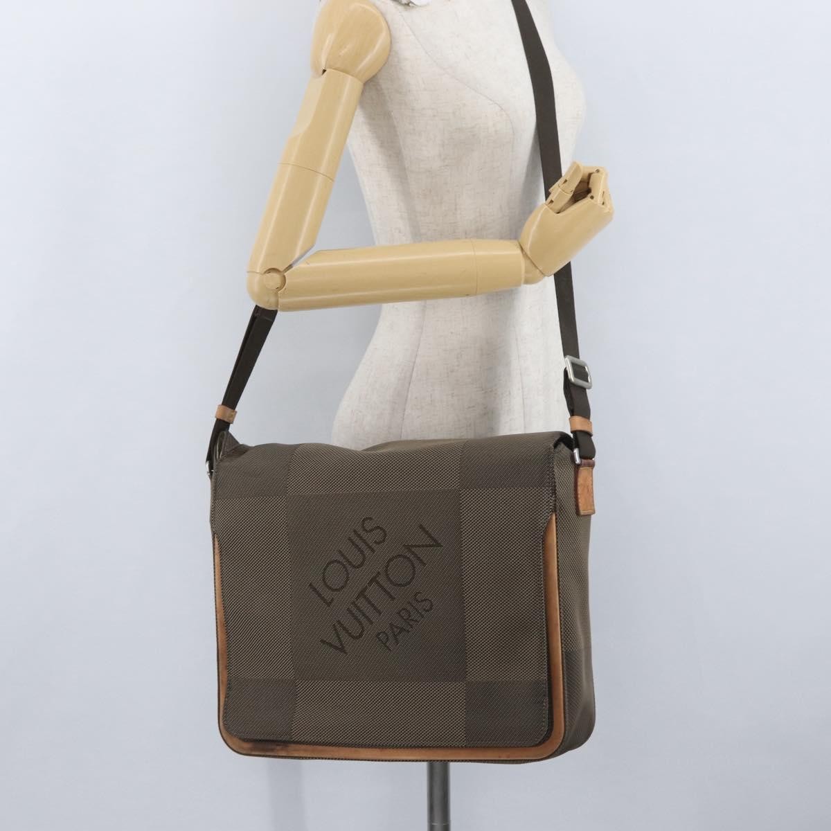 LOUIS VUITTON Damier Geant Messager Shoulder Bag Tail M93030 LV Auth ep13875