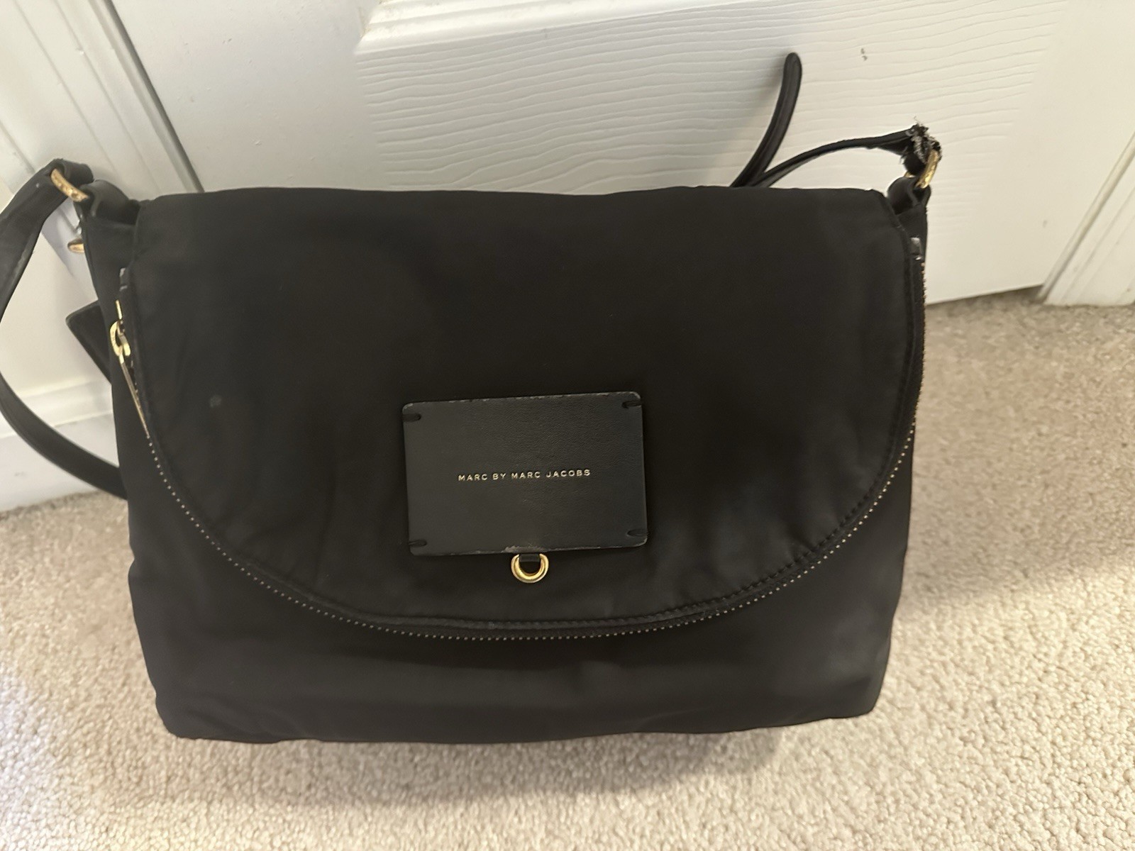 Marc by Marc Jacobs Women’s Legend Natasha Black Medium Crossbody Bag