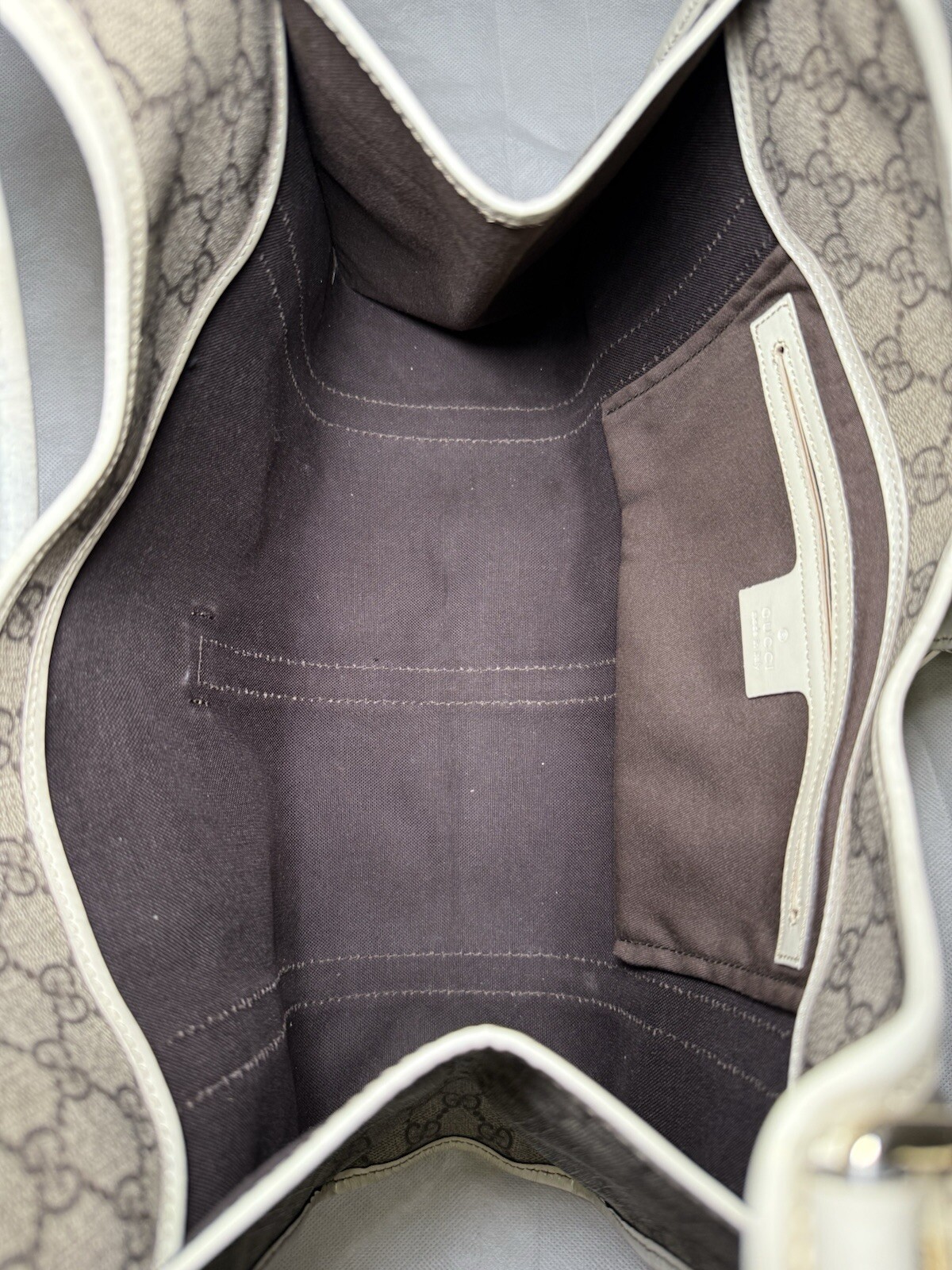 Gucci White/Beige GG Supreme Canvas and Patent Leather Joy Shoulder Hobo Bag Y2K