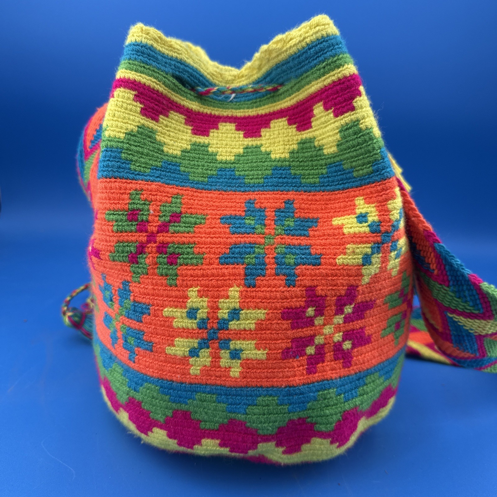 Authentic Wayuu Colombian Womens Handmade Large Colorful Mochila Bojo Tote Bag