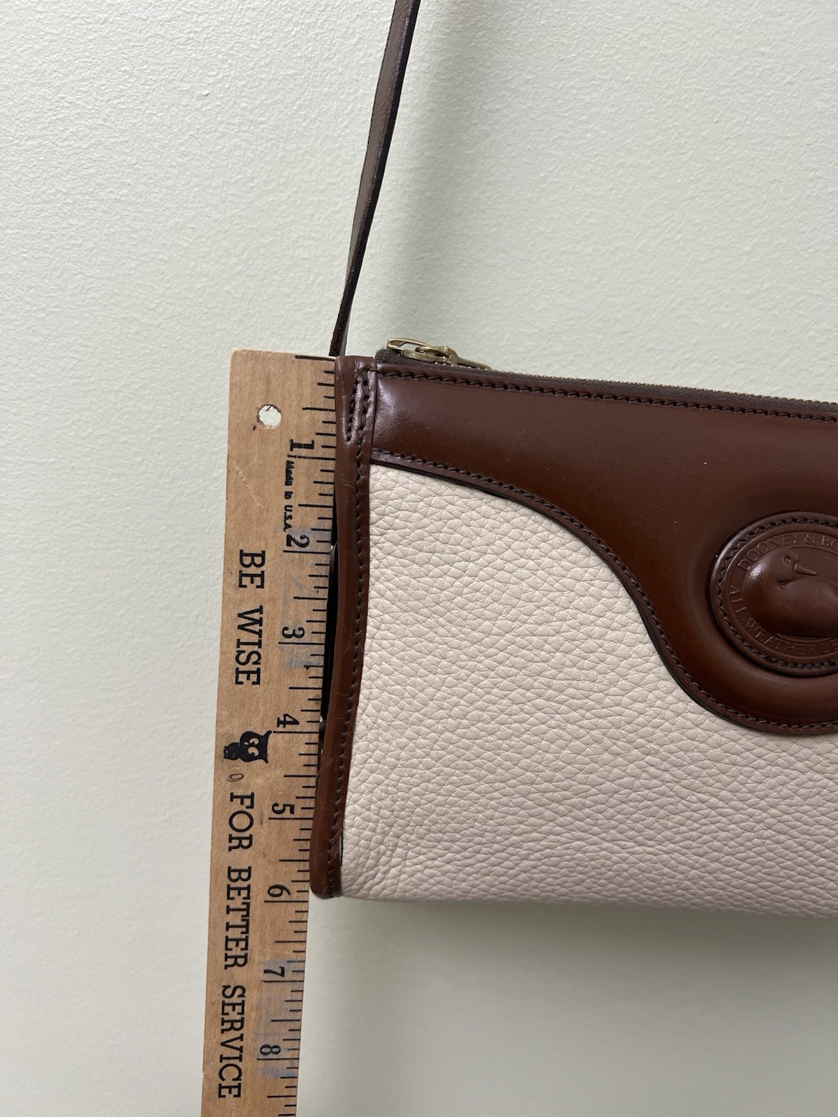 Vintage Dooney & Bourke Cream and Brown Leather Crossbody Bag EUC