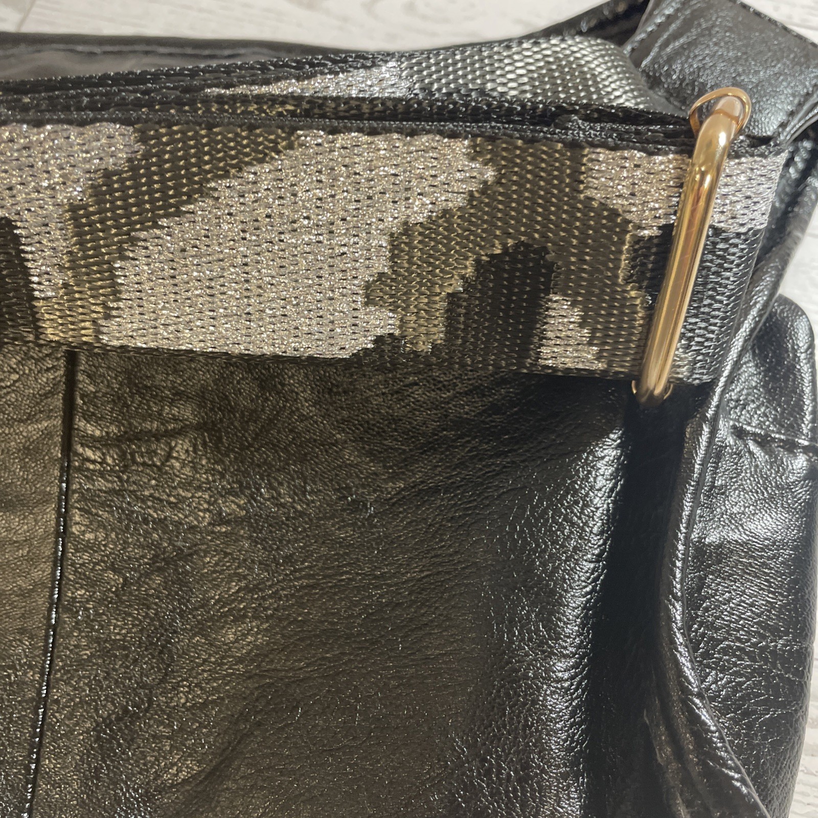 Cabeiny Soft Black Leather Crossbody Bag Metallic Camouflage Strap NNT