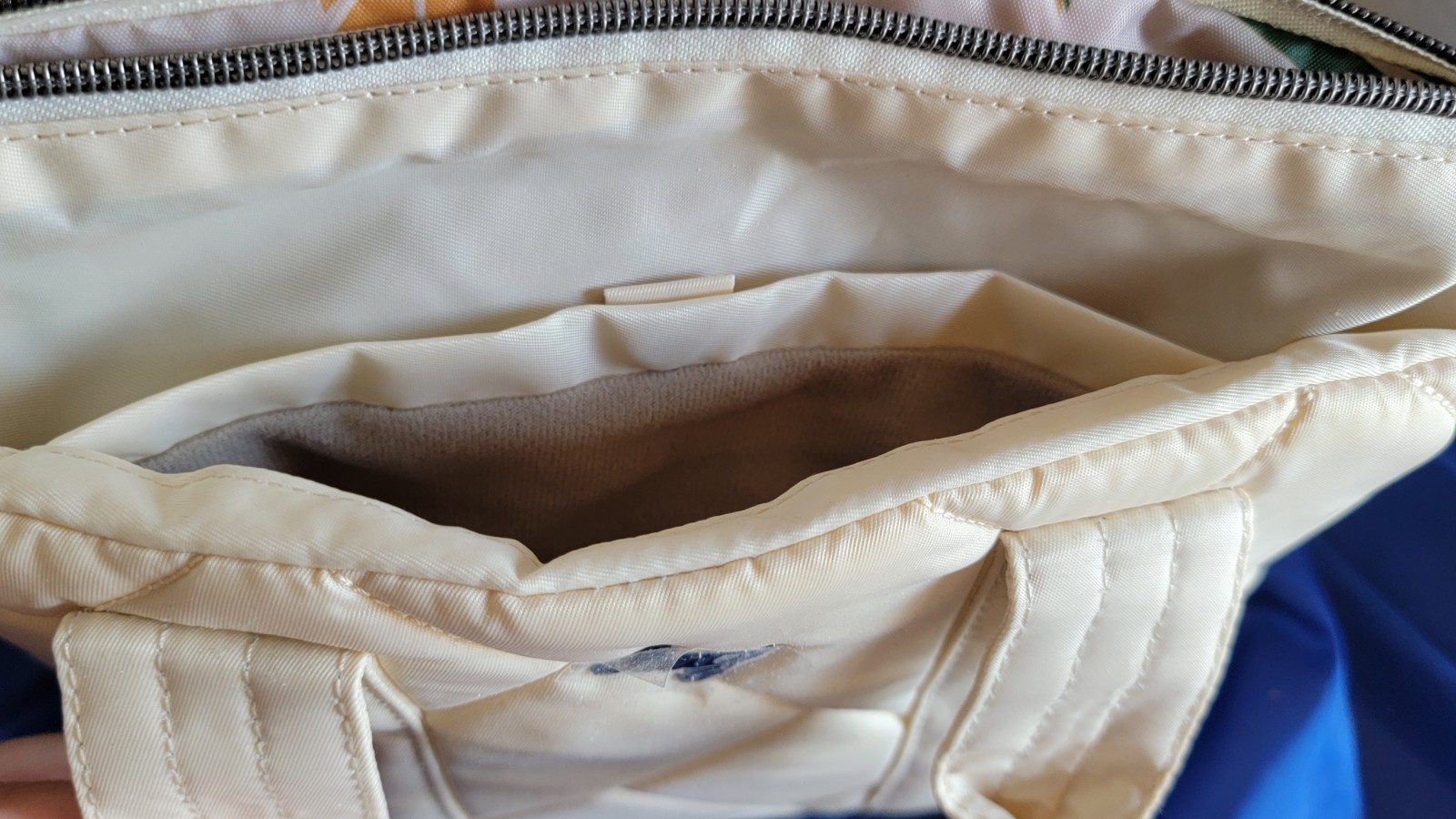 Lug NEW Dary Mini Crossbody Handbag Purse Ivory / Cream
