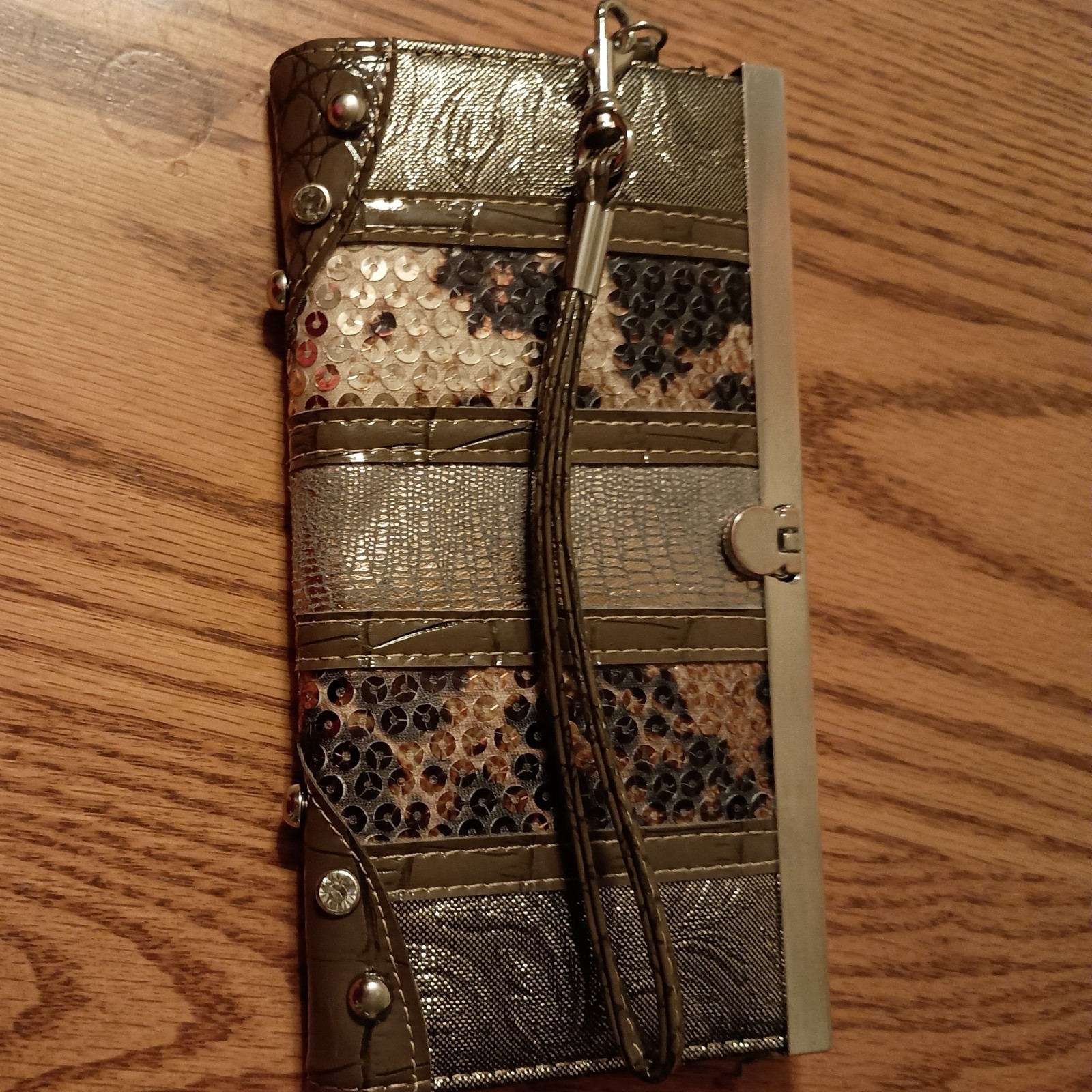 Sequence Woman’s Clutch Purse, unbranded, brown and gold patterns