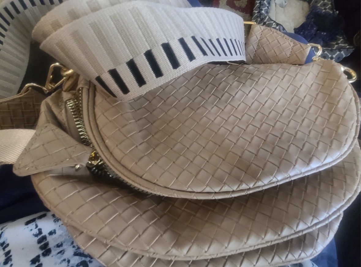 *NEW* VIRAL Emmafy Go Free The Roomiest Crossbody Bag Caramel Brown Leather $127
