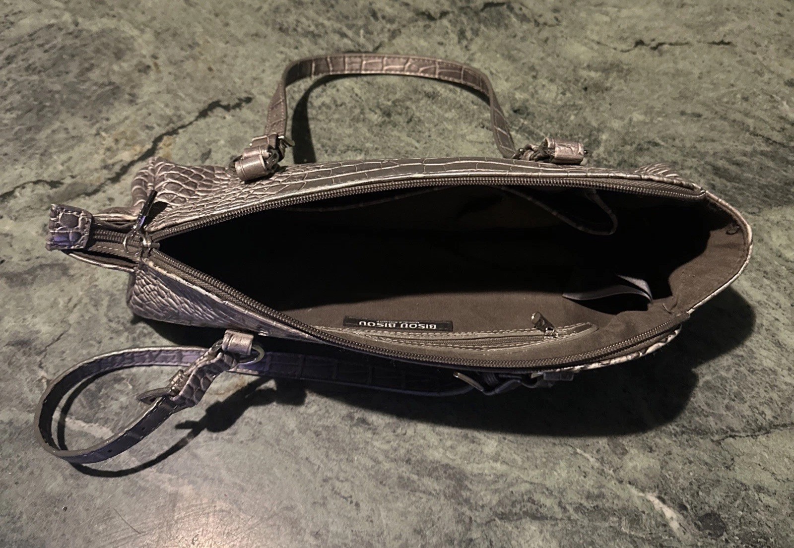 Y2K Bisou Bisou Shoulder Bag Purse Silver Croc Pattern Baguette 2 Handle Casual