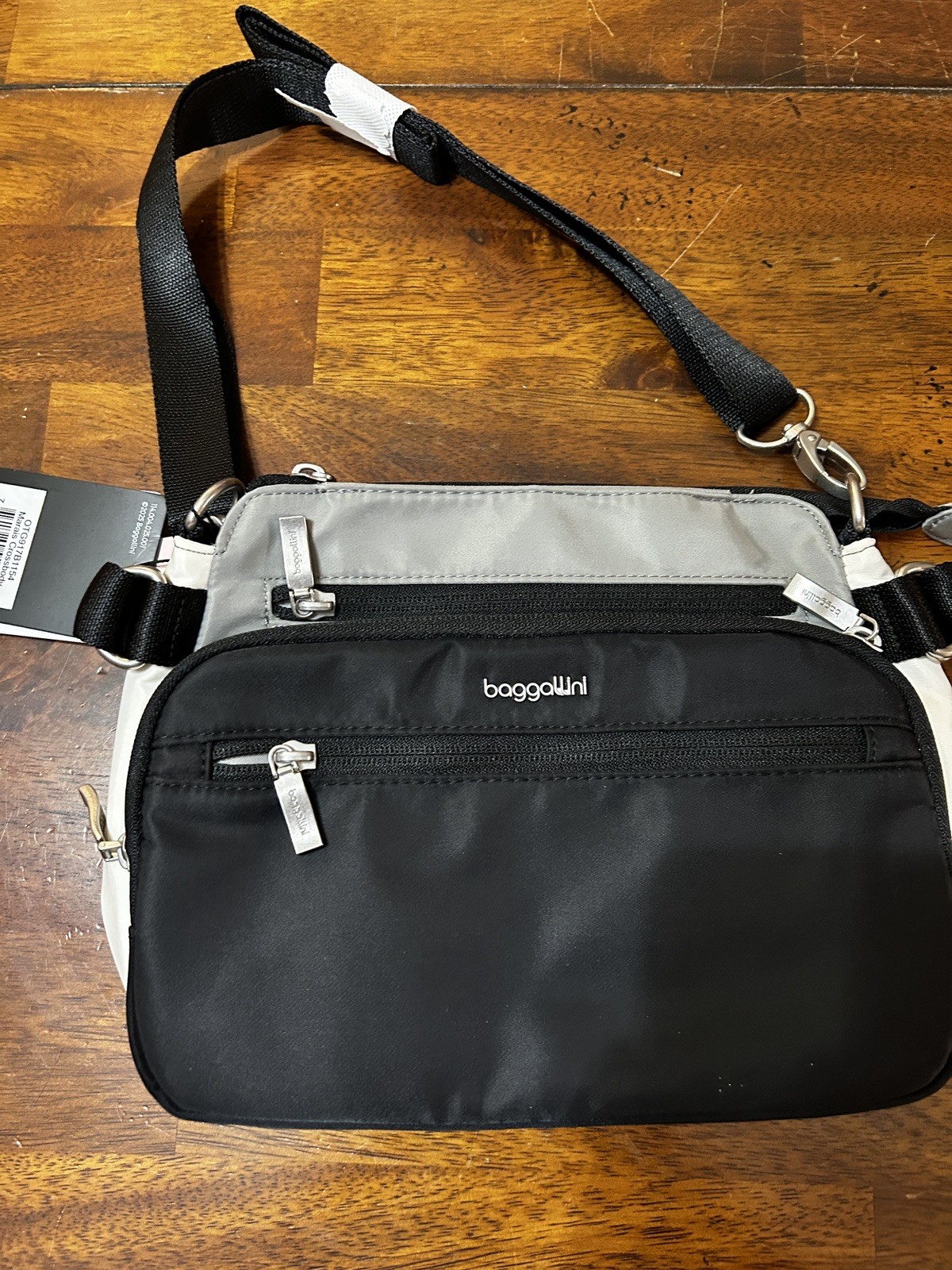 New Baggallini RFID Marais Crossbody Bag Black Twill Travel gift Adjustable