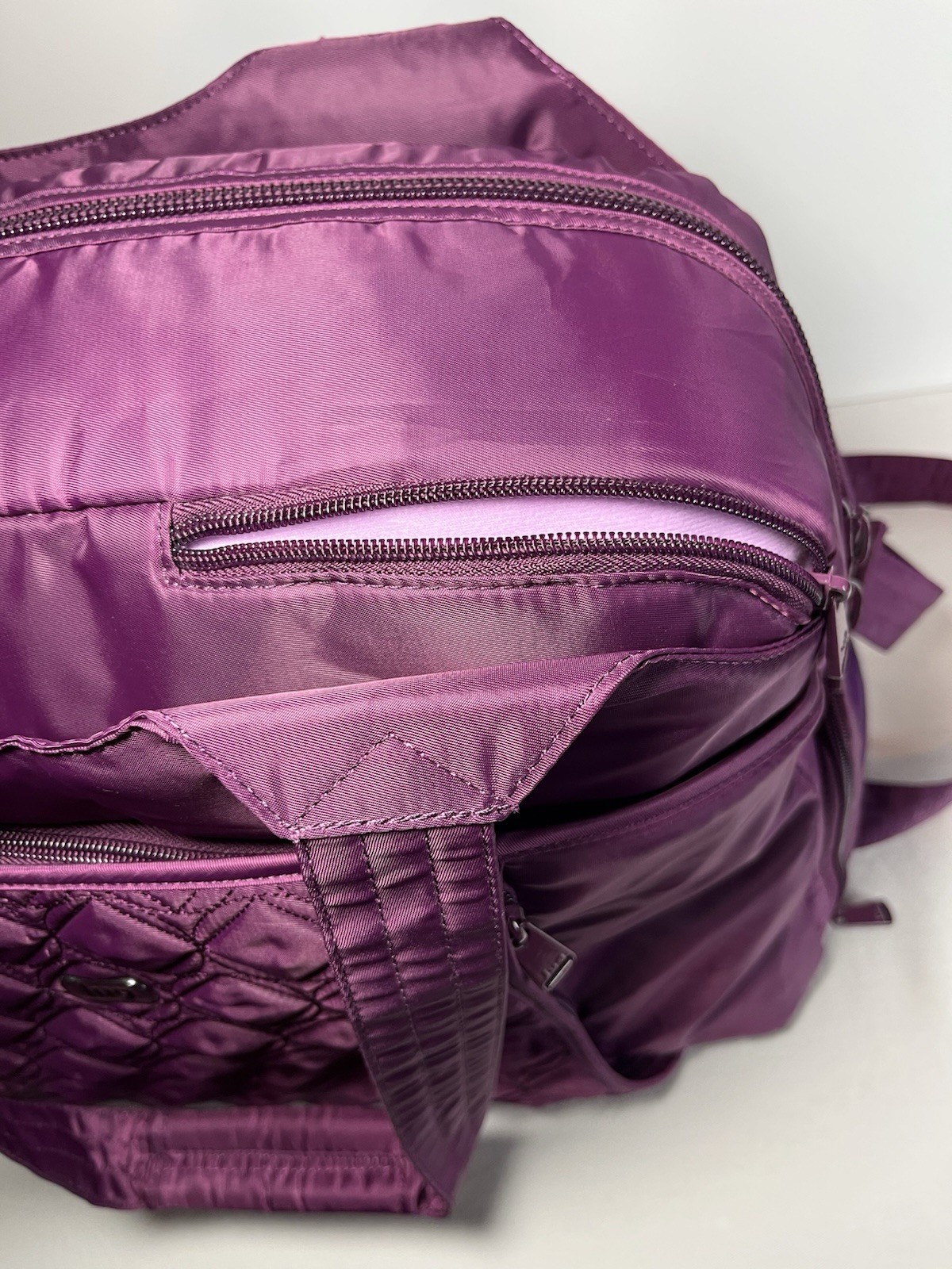 LUG Pontoon Weekender Travel Tote Carry On Bag Shoulder Strap Berry Purple