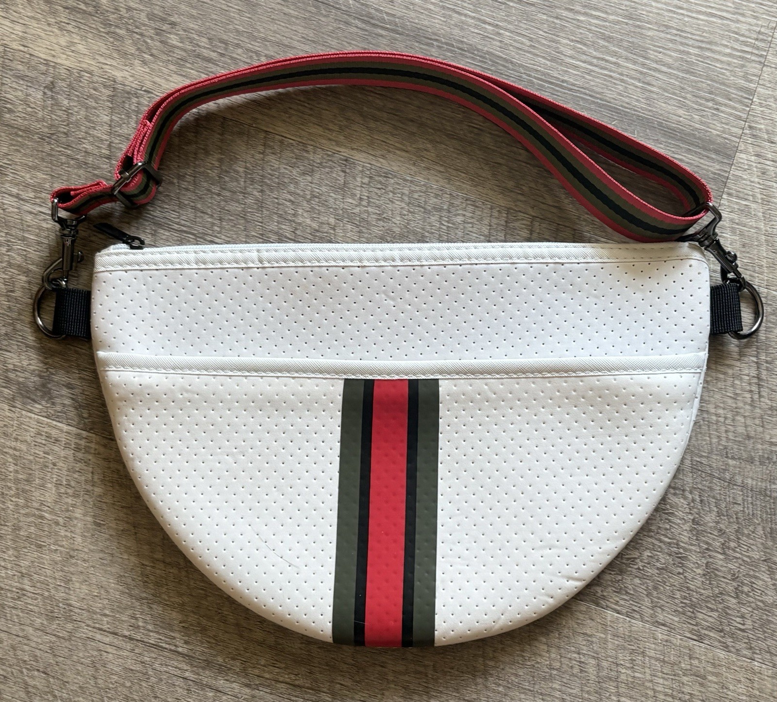 HAUTE SHORE Brett Trento White Crossbody Bag with Red and Green Stripe 12″ x 8″