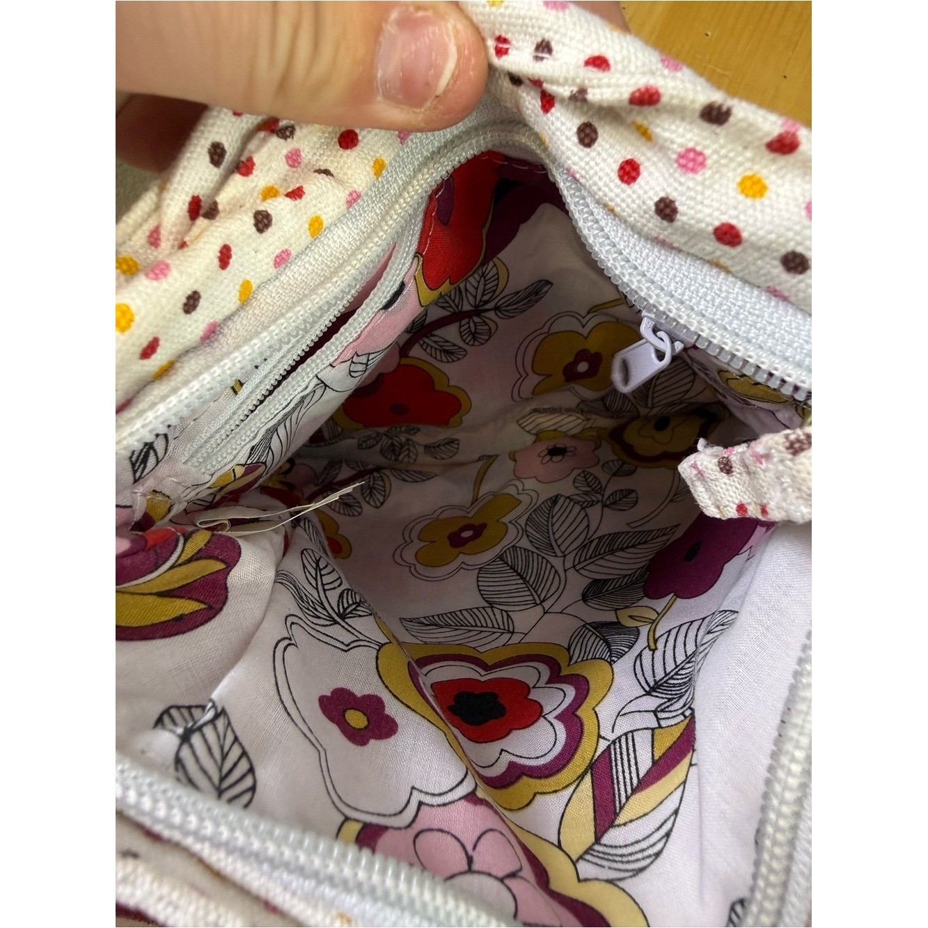 Dakine Y2K Jo Jo Canvas Crossbody Bag Purse White Polka Dot Adjustable Top Zip