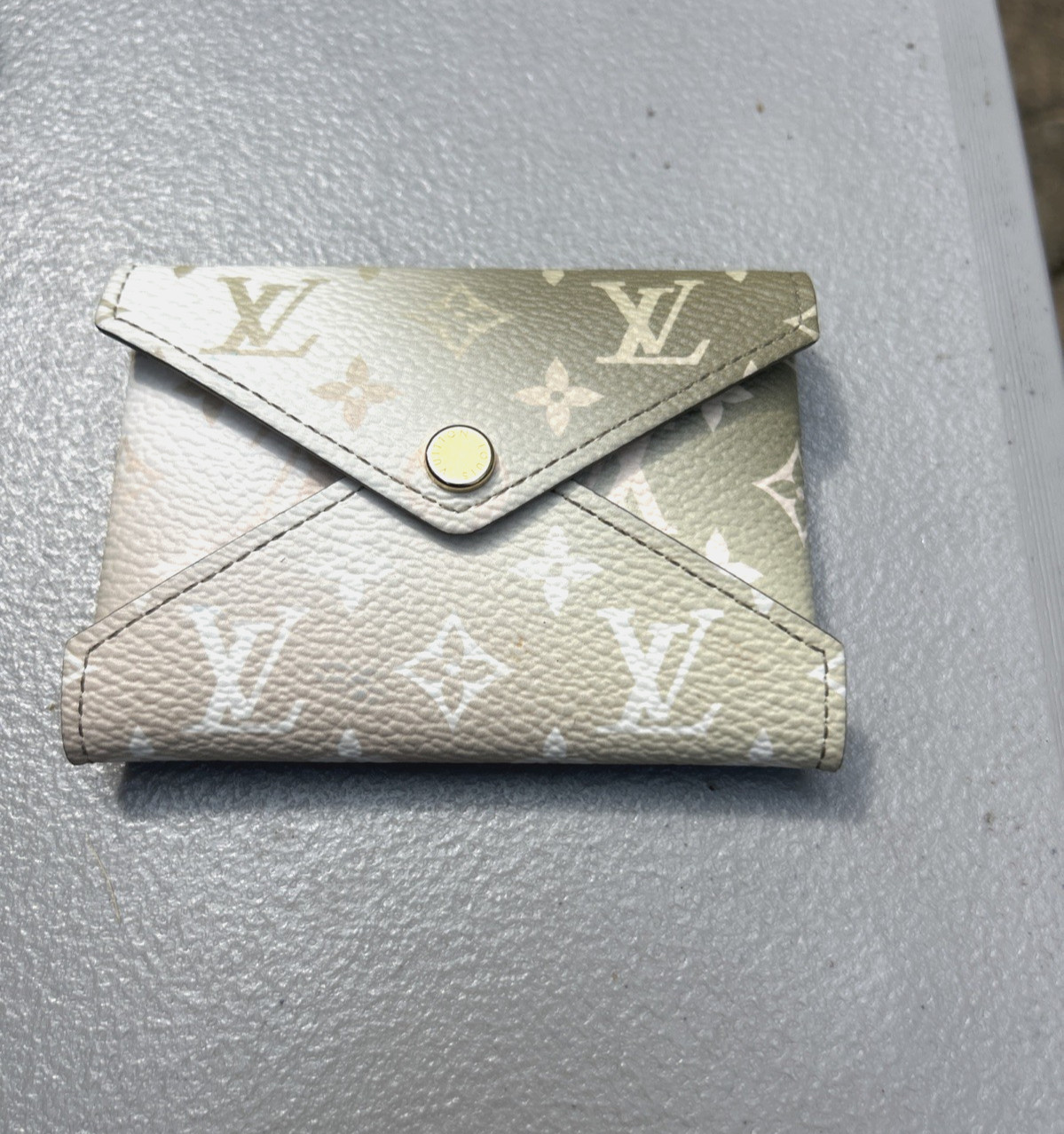 LOUIS VUITTON Pochette Kirigami Monogram/Spring in the City Sunrise Pastel SMALL