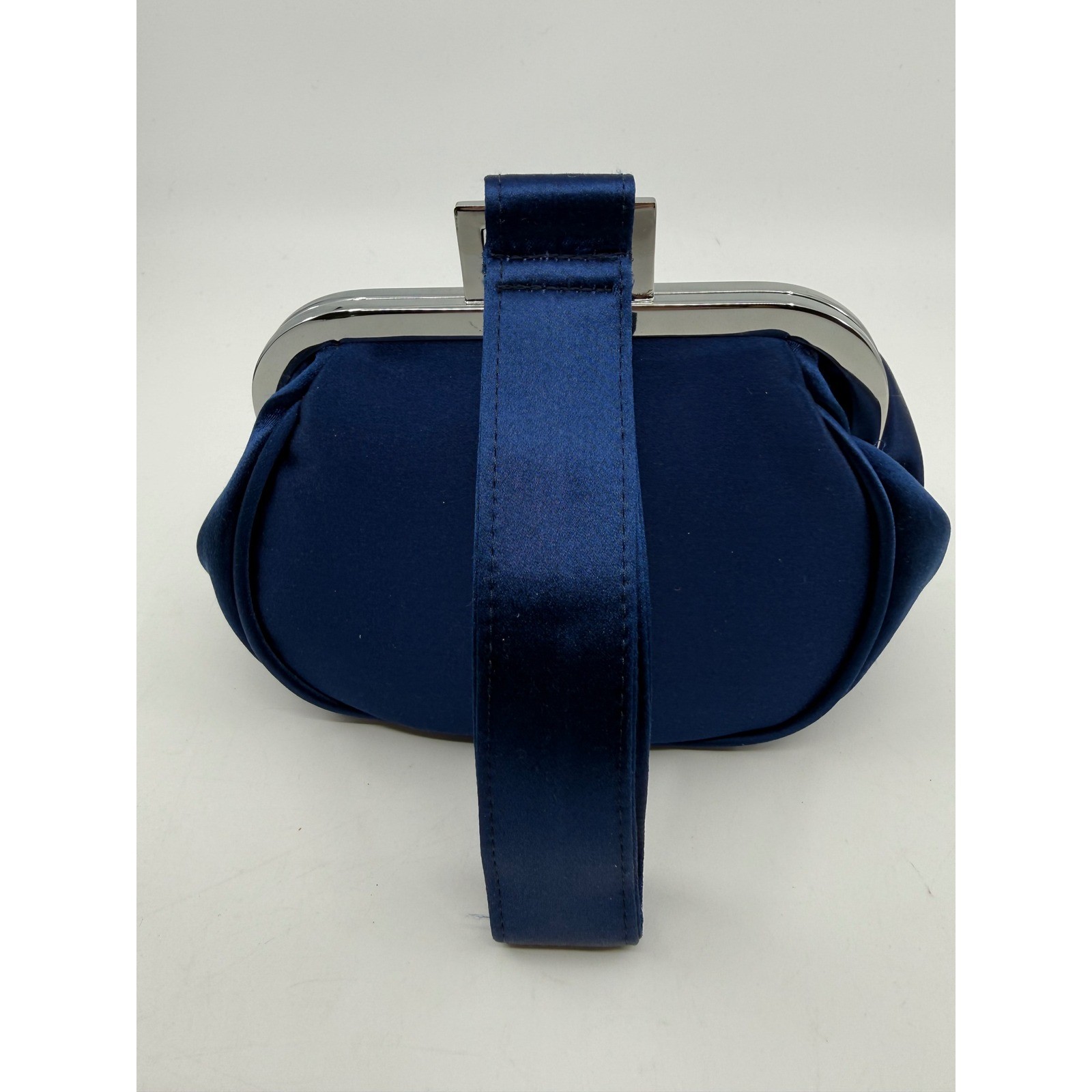 Badgley Mischka Addison Navy Satin Crystal Brooch Evening Clutch Bag BLBG-10133