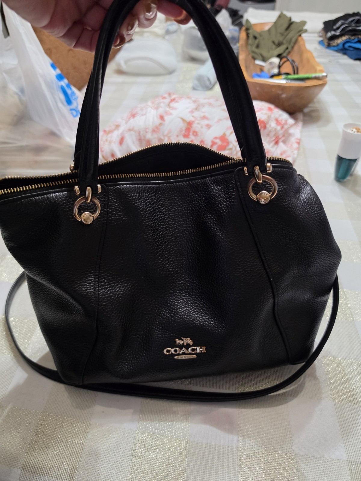 Coach Women’s Black Pebbled Satchel Top Handle Zip Detachable Strap Pockets