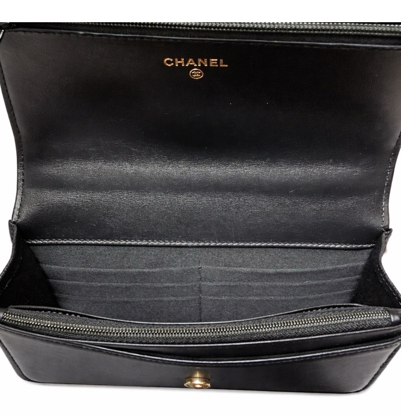 CHANEL Wallet on Chain Black Quilted Gold-Tone Chain Strap Snap Brand Card