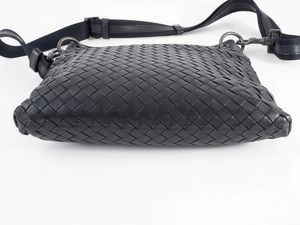 Bottega Veneta Intrecciato 172736 Shoulder Bag Leather Black Unisex #URB195