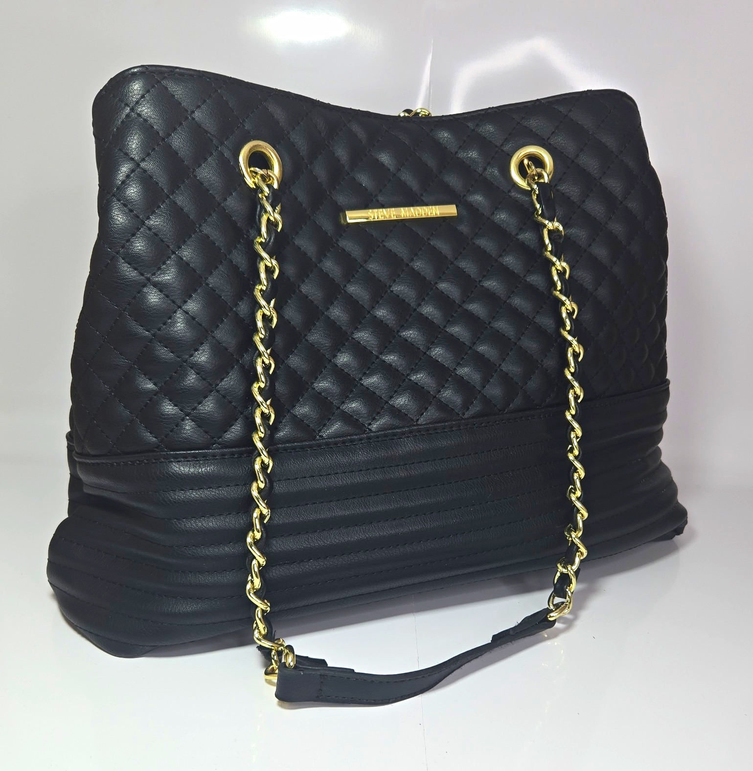 Steve Madden Black Quilted Shoulder Bag Gold Chain Strap Zip Pouch Large