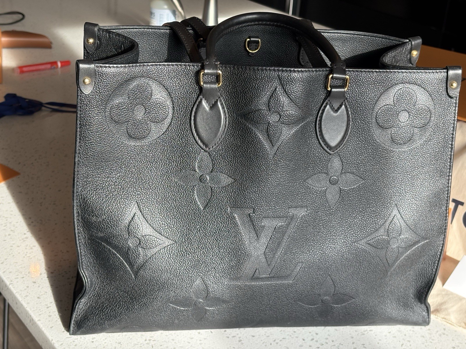 Louis Vuitton Onthego Black Tote Bag Empreinte Leather w/Orig Box Card Dustbag