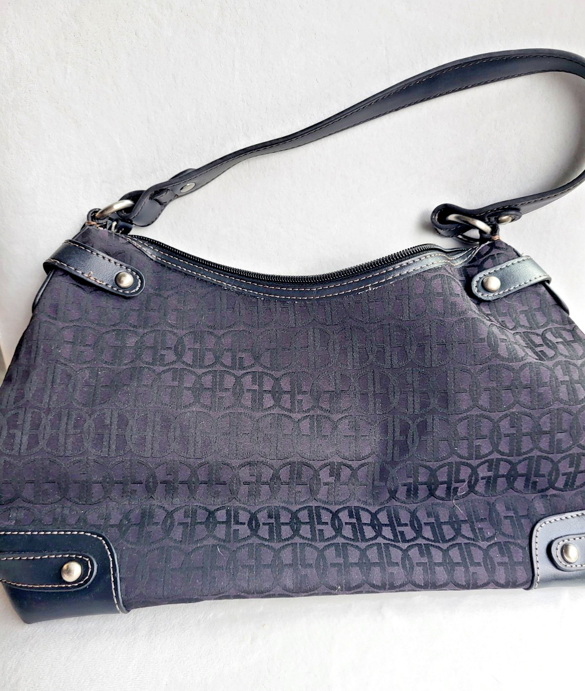 Giani Bernini Plum & Black Authentic Shoulder bag 14.5 x 9 x 4.5 w 9.5 in hang