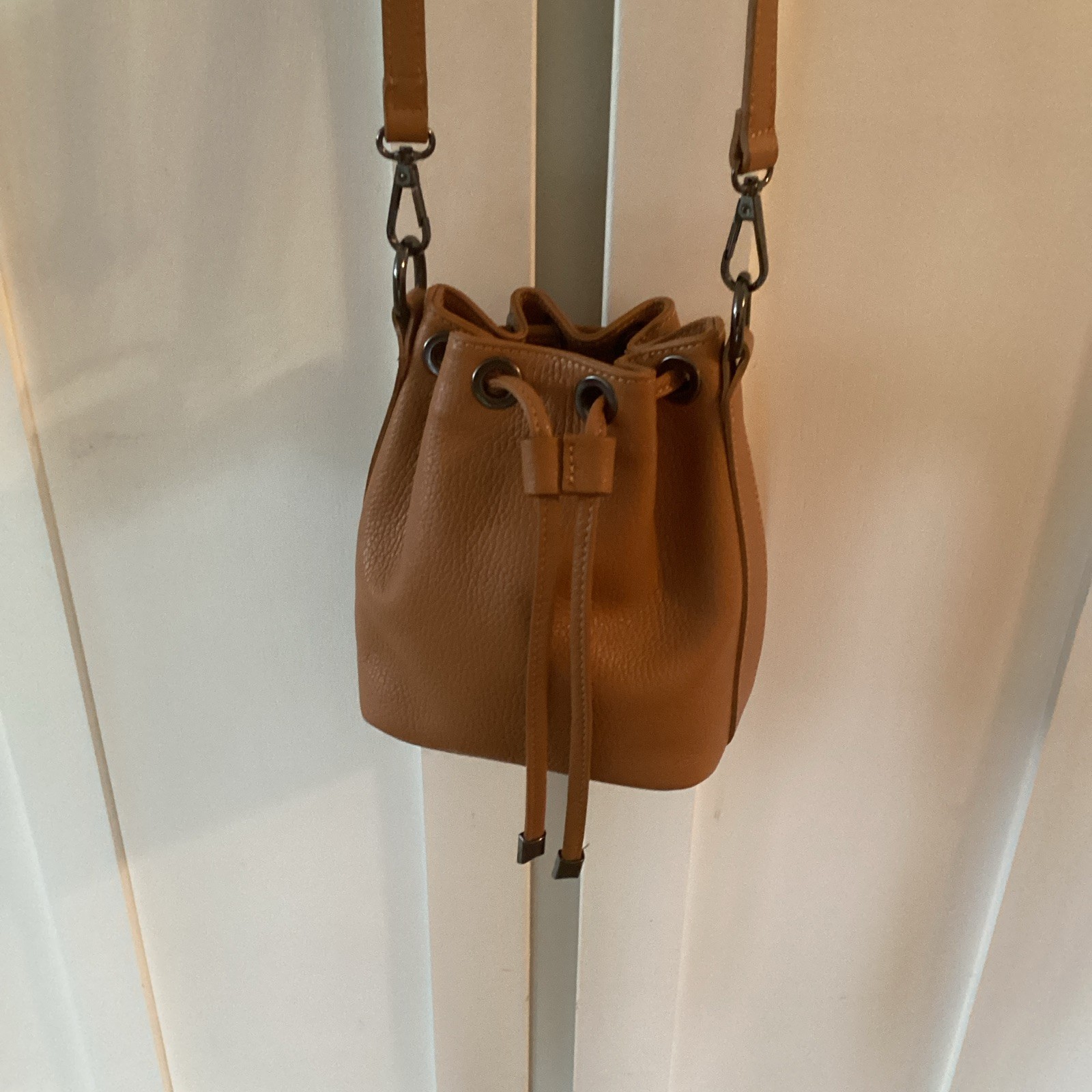 Vera Pelle Brown Drawstring Bucket Crossbody Bag ,pebbled leather