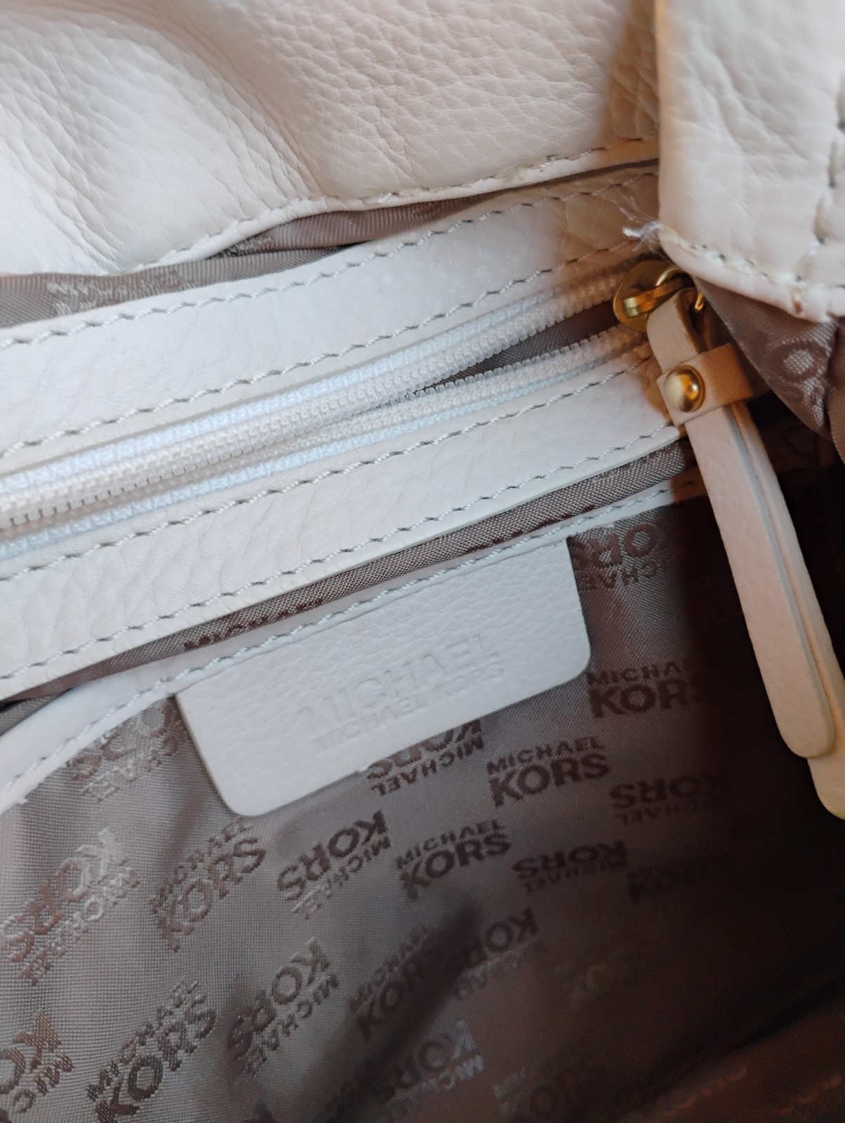 Michael Kors Fulton White Pebbled Leather Studded Satchel Shoulder Bag MK Charm