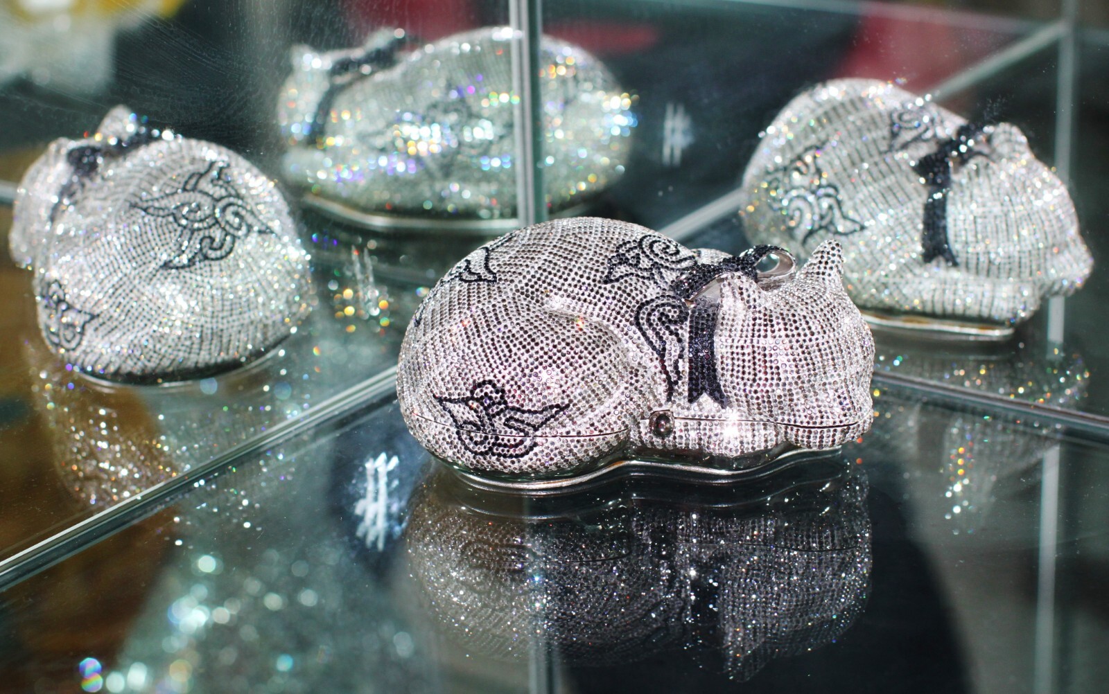 JUDITH LEIBER RESTING silver angel CAT SWAROVSKI CRYSTAL MINAUDIERE EVENING BAG