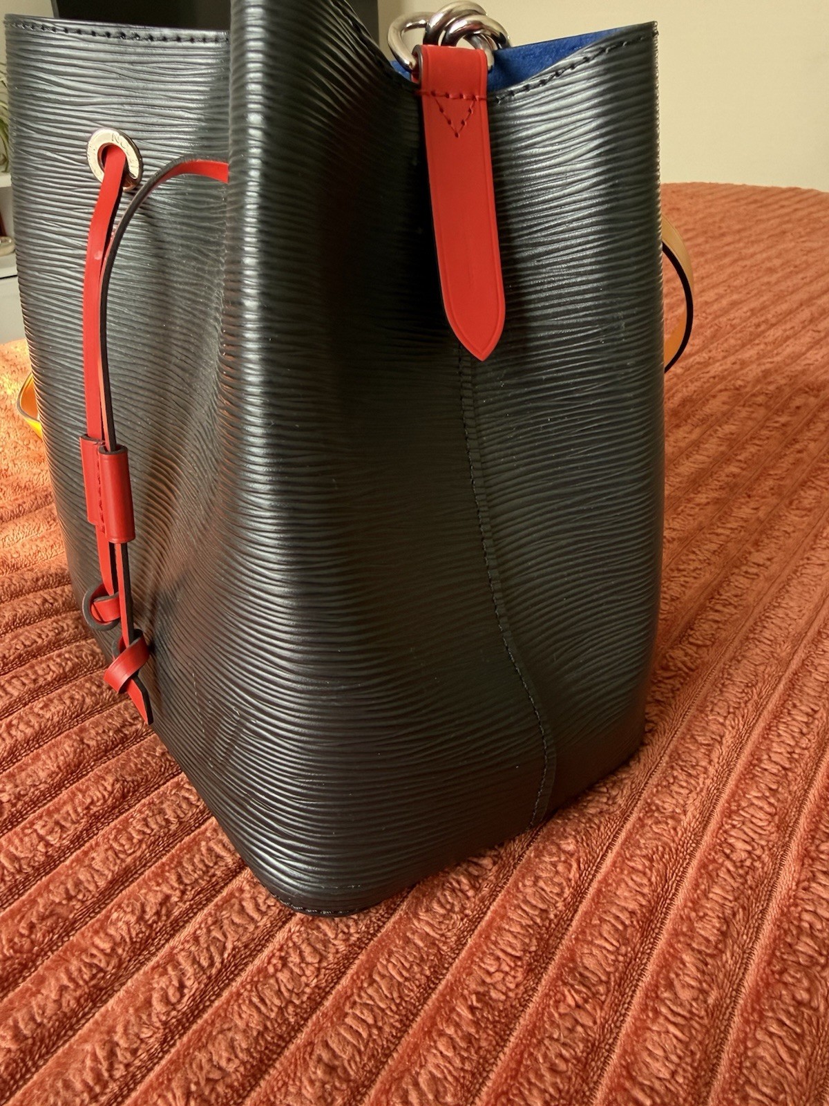 Louis Vuitton NéoNoé Epi Bucket Drawstring Bag Small Black Red Blue Strap