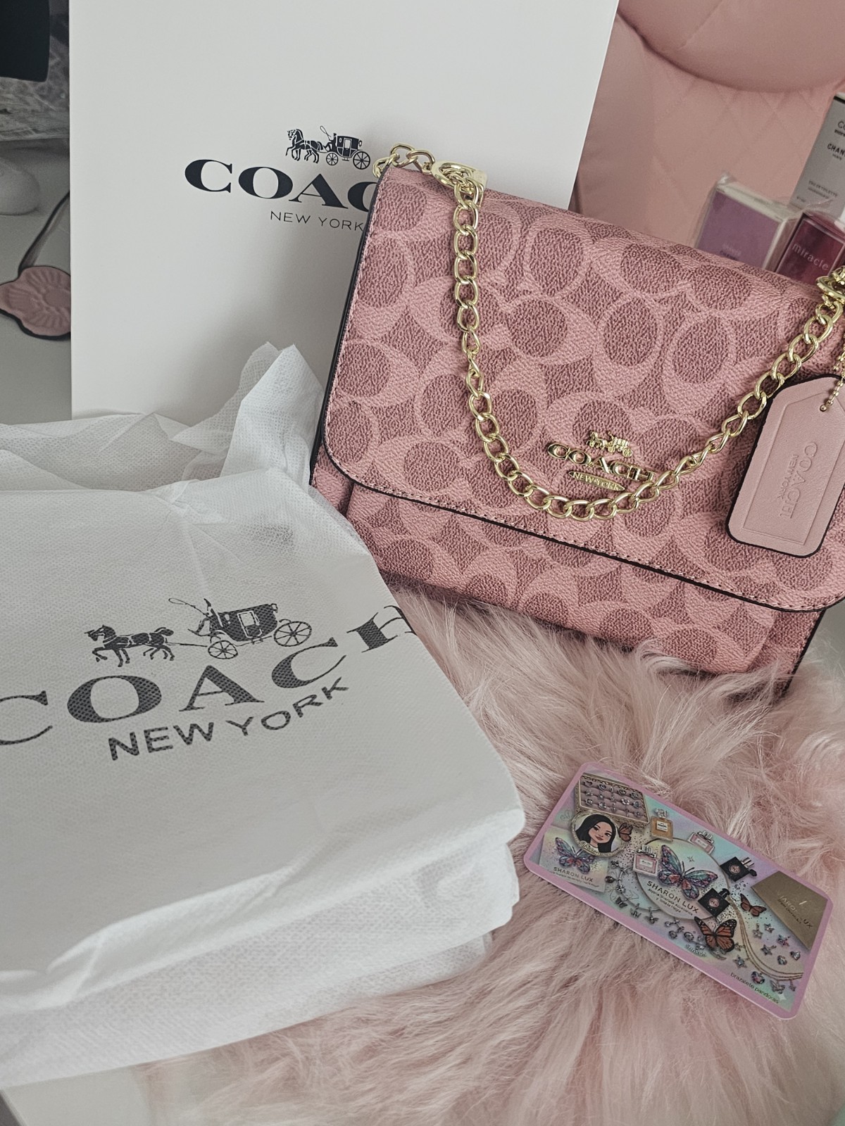 Coach Pink Signature Logo Small Shoulder Bag Snap Closure Gold Chain Strap Charm