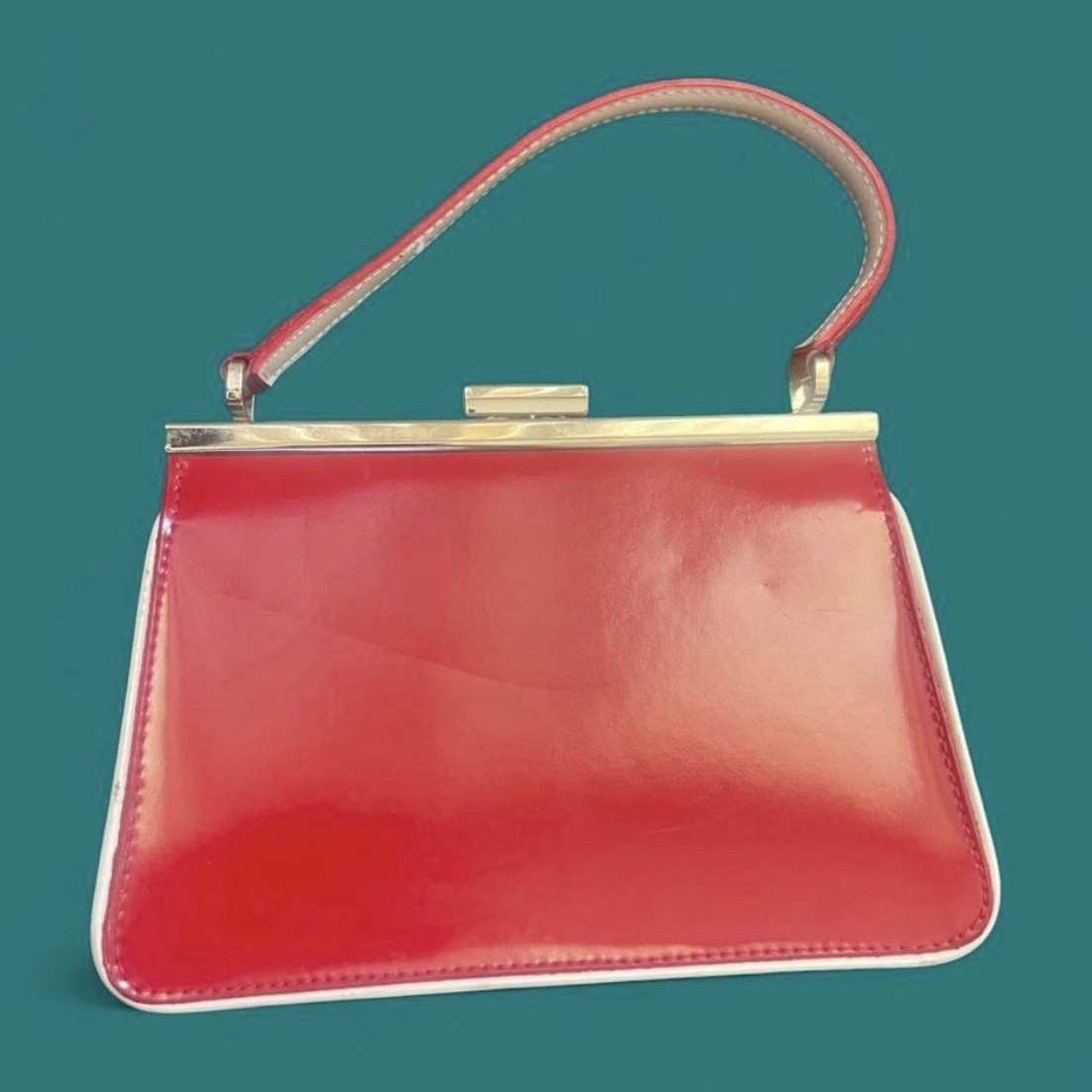 Red Solid Top Handle Bag Purse Gold Tone Clasp Closure Trapezoid Stitching