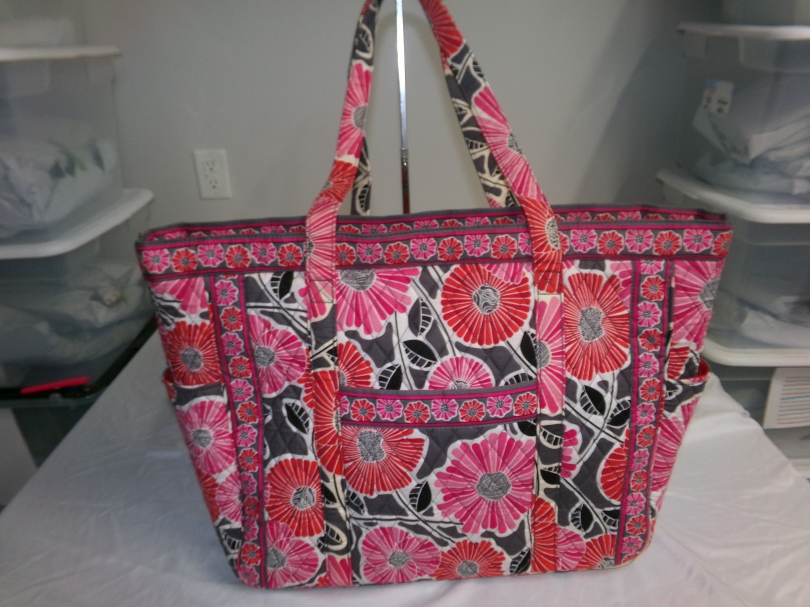 Vera Bradley Extra Large Zip Travel Tote Cheery Blooms VGUC