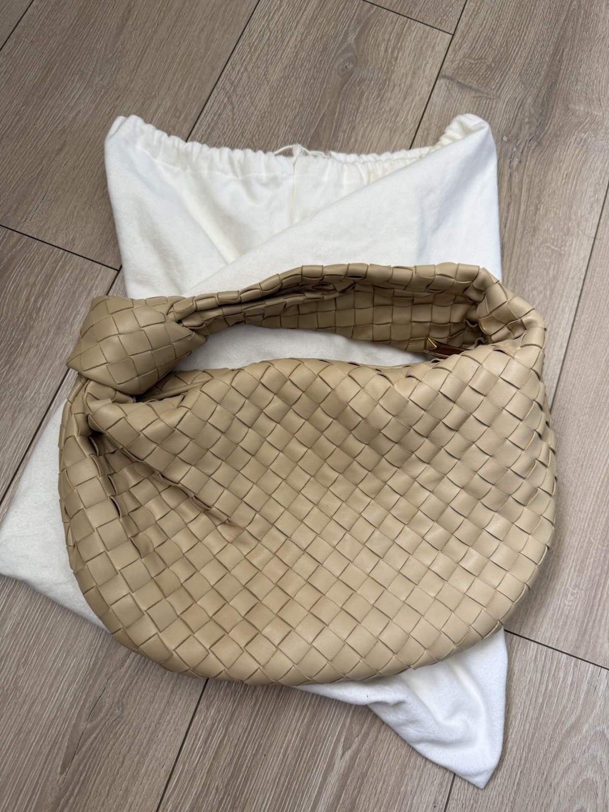 Bottega Veneta Intrecciato Jodie Woven Zip Shoulder Bag Beige Small/Teen