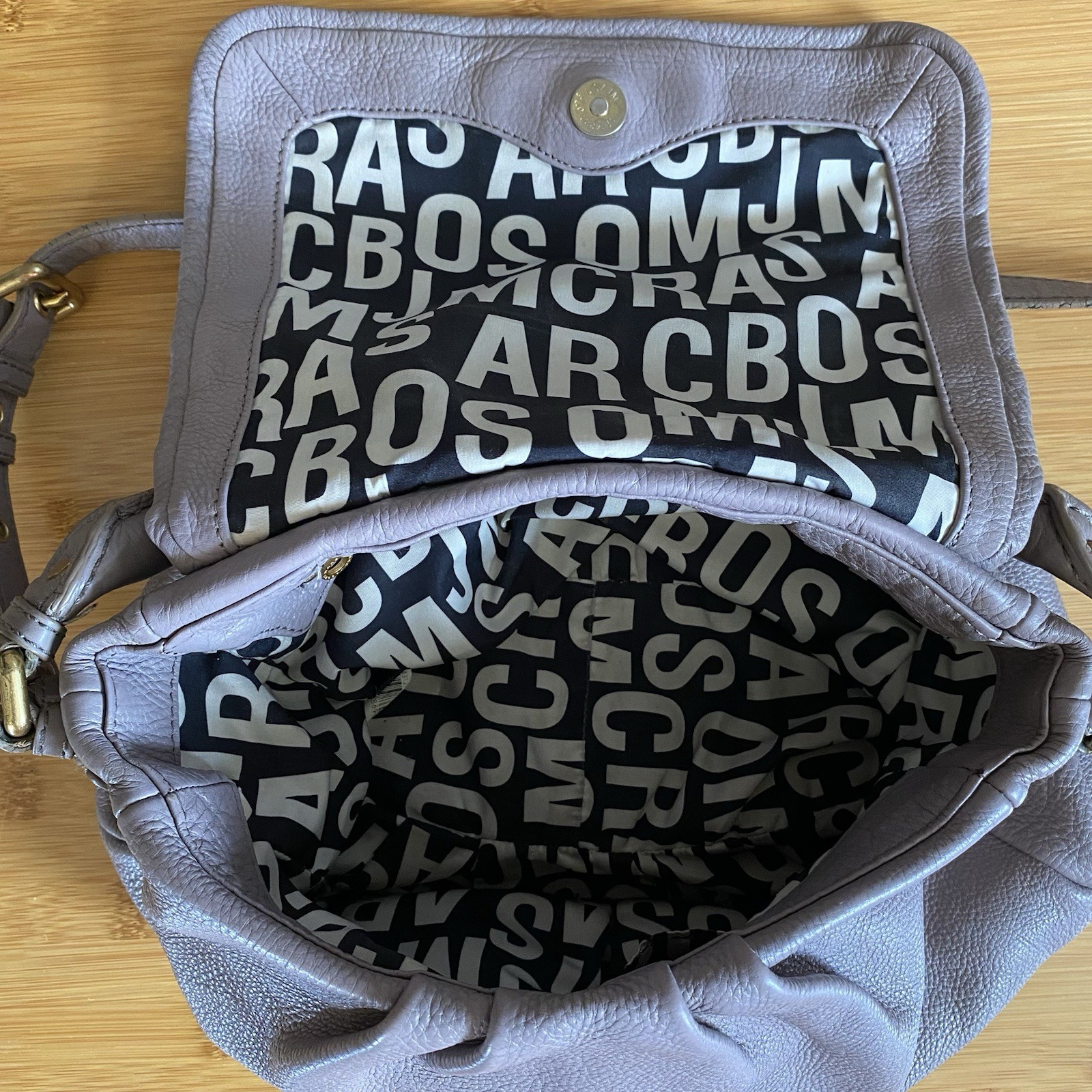 Preowned – MARC JACOBS Classic Q Lil Ukita – Womens Handbag PURSE – TAUPE Pebble