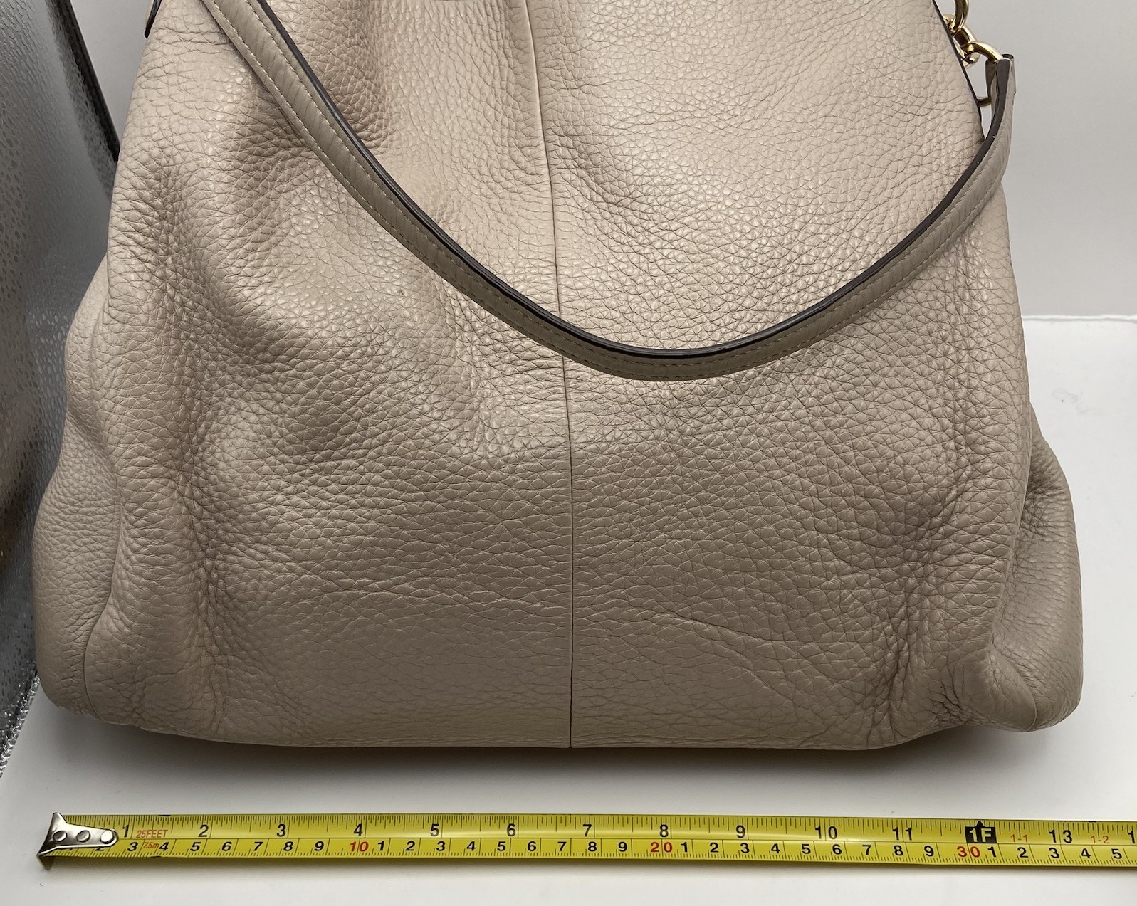 Coach Pebbled Leather Shoulder Bag Tote 3-Compartment Beige Taupe Gold Hardware