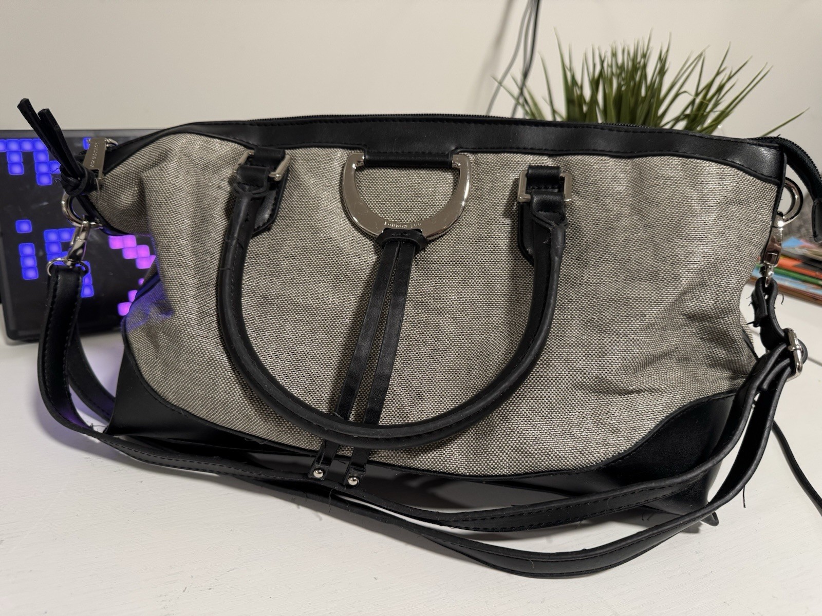 London Fog Satchel Shoulder Bag Black Gray Canvas Faux Leather Crossbody Purse