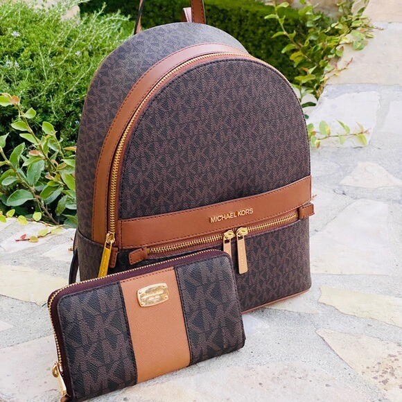 MICHAEL KORS MEDIUM KENLY SIGNATURE BACKPACK&WALLET BACK TO SCHOOL LADY NWT