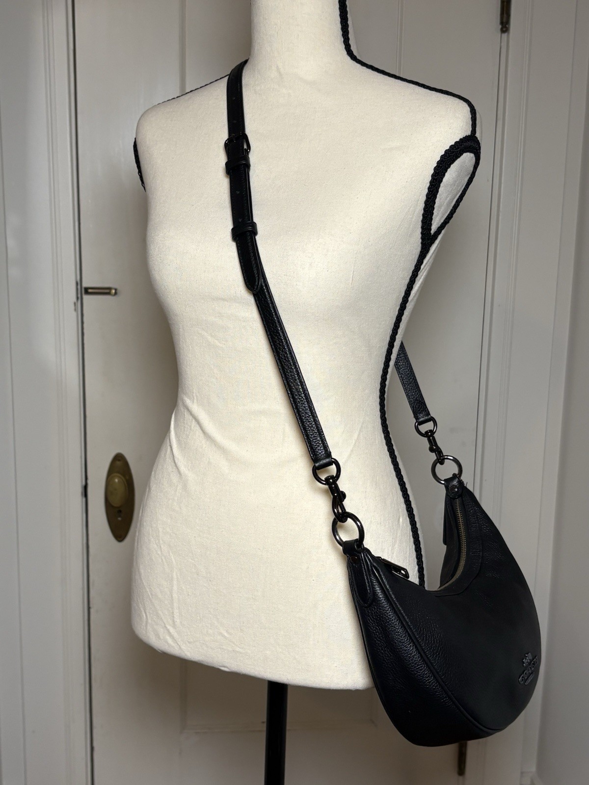 Coach Aria CP099 Black Pebbled Leather Shoulder Crossbody Bag Gunmetal EUC