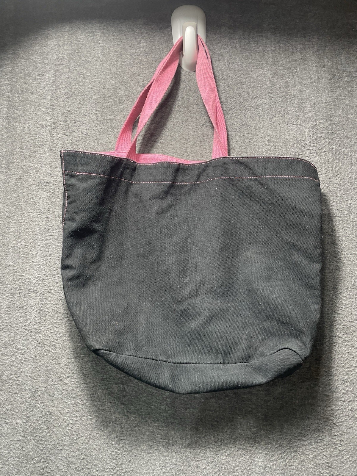 VICTORIA SECRET Canvas Tote Hand/Shoulder Bag Color Black & Silver & Pink HEART