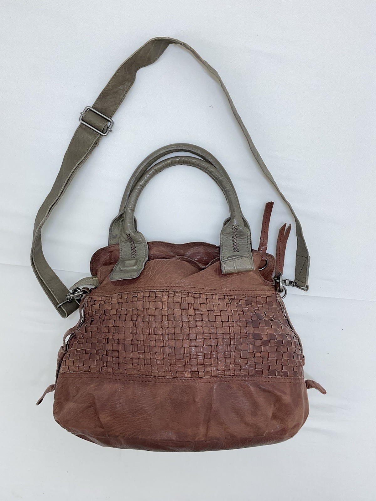 TYOULIP SISTERS women’s Vintage Leather Handbag Featuring Woven Texture EX.CON