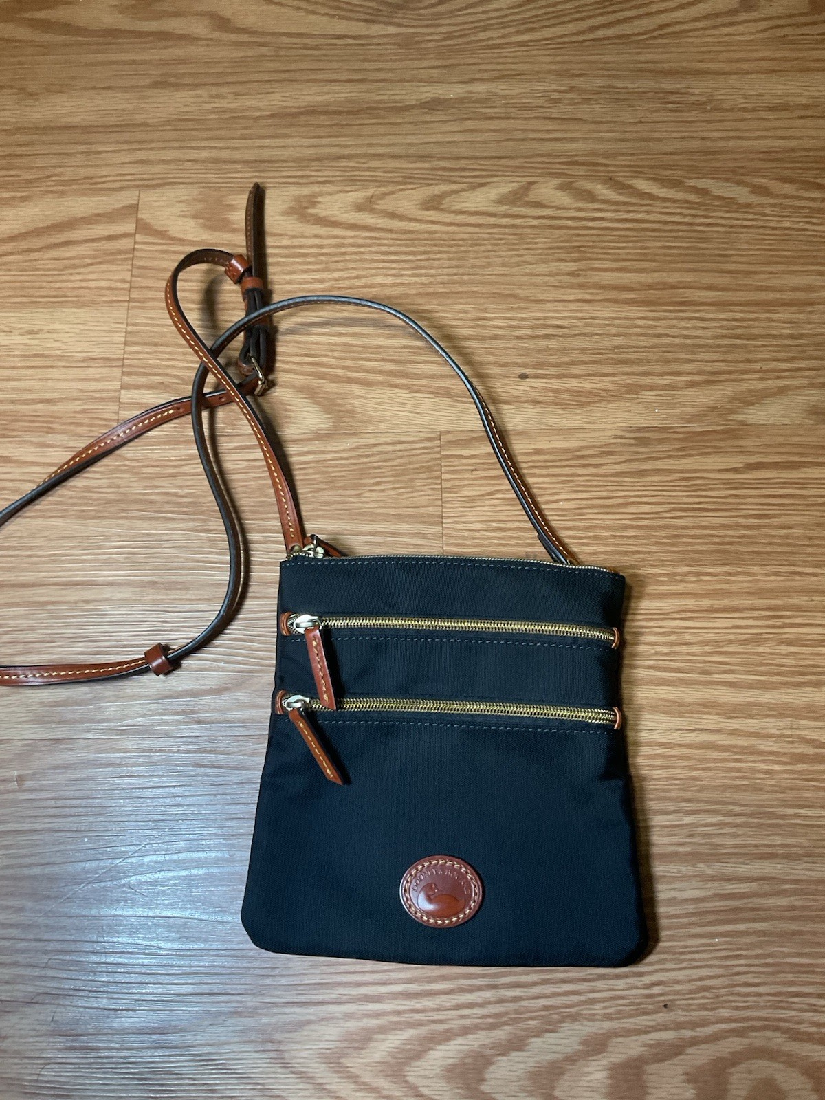 Dooney & Bourke Women’s Black Small Rectangle Crossbody, Zip Adj Strap Pockets