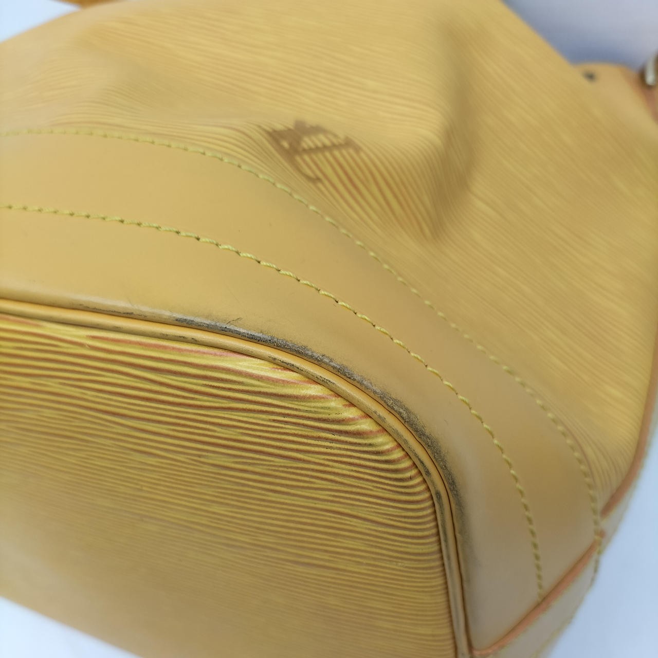 Louis Vuitton Shoulder Bag Epi Leather Noe M44009 Size Width 13.8 inches Women