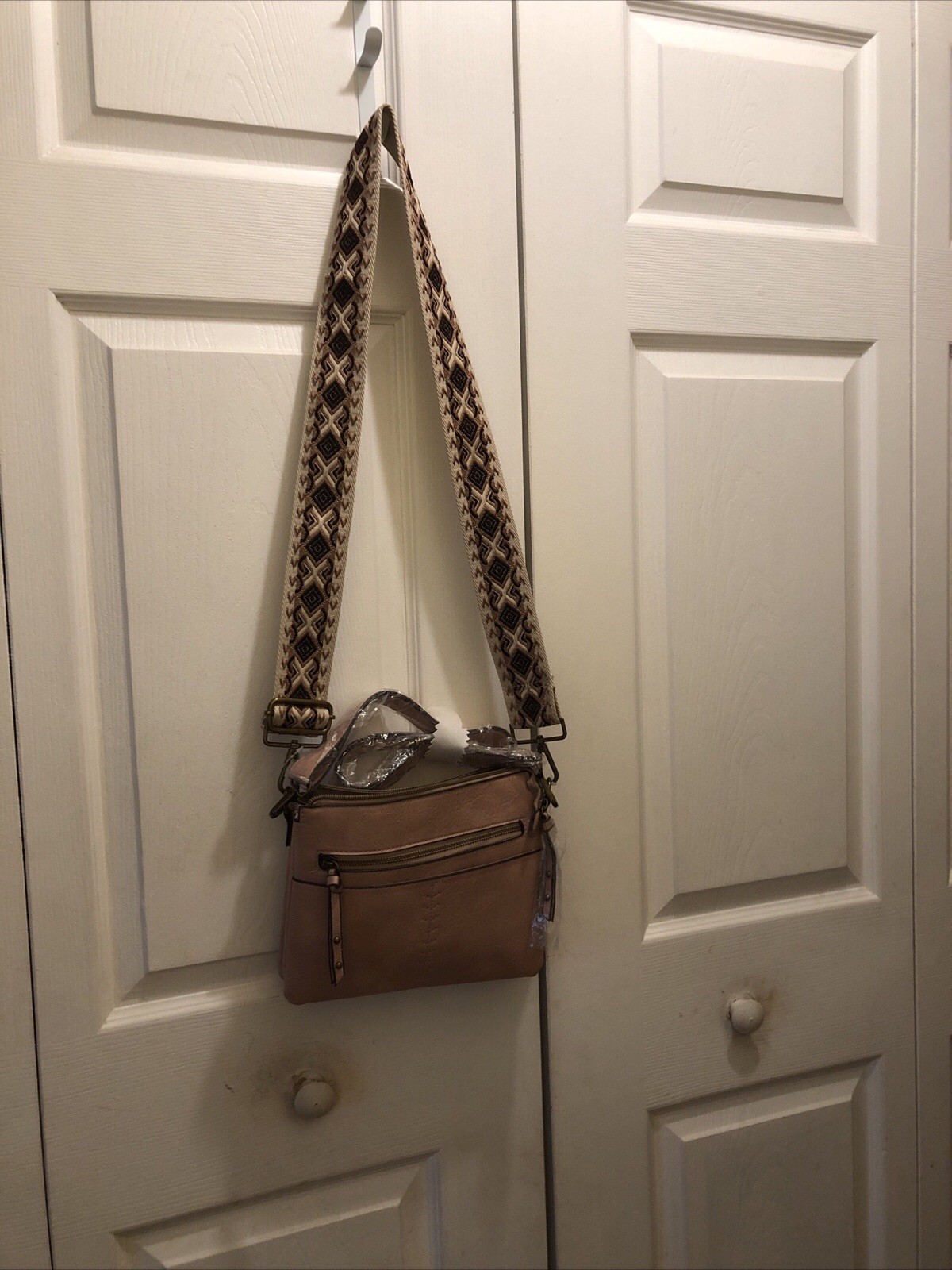 pink vegan leather crossbody bag patterned, adjustable strap 10X8X1inches