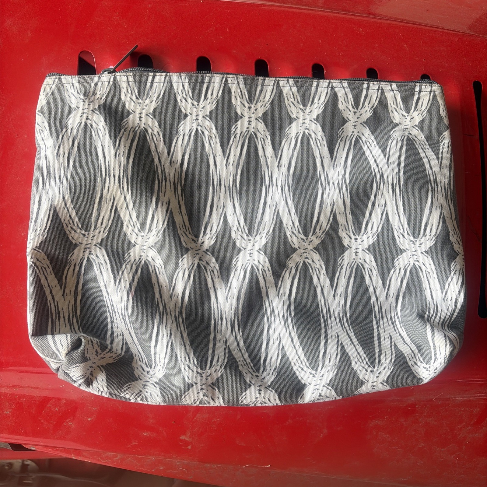 Thirty One Charcoal Links Zipper Pouch With Customized Pink N