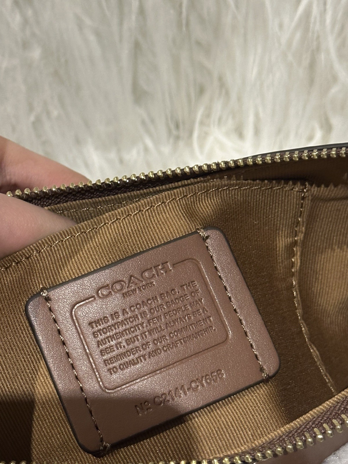 COACH ashton Baguette bag