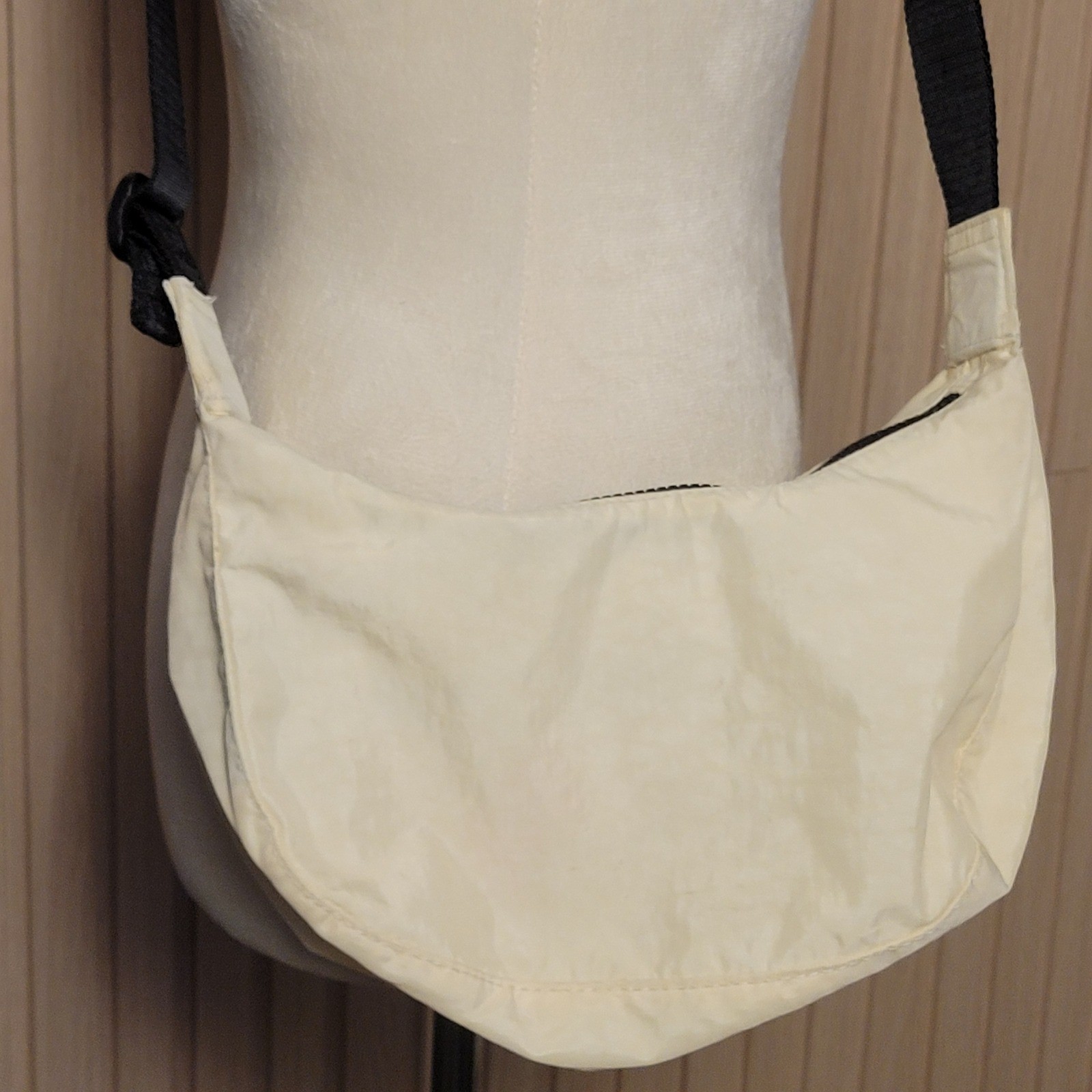 BAGGU Medium Nylon Crescent Bag Ivory Off White Crossbody Logo Strap