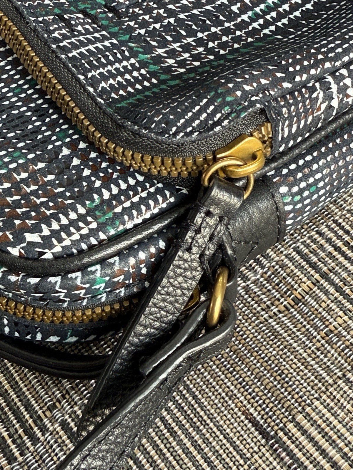 American Leather Co Cleveland Crossbody Bag Small Zip Purse
