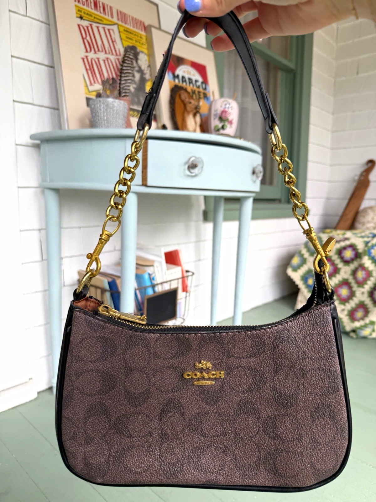 Coach Signature Brown Crescent Shoulder Bag Zip Top Gold Chain Detachable Strap